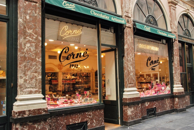 boulangerie-ST CYR SUR MER-min_chocolate_chocolaterie_shop_luxury_chic_gallery_brussels_belgium-558146